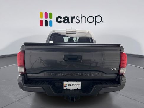 Used 2019 Toyota Tacoma TRD Sport AWD/4WD image 4
