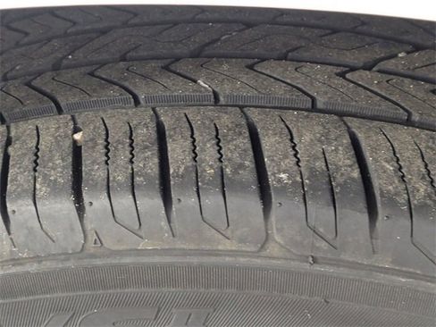 Used 2019 Ford Edge SEL w/ Equipment Group 201A image 9