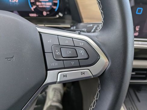 Certified 2025 Volkswagen Atlas SE image 29