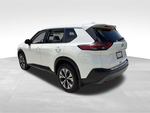 Used 2023 Nissan Rogue SV FWD image 5