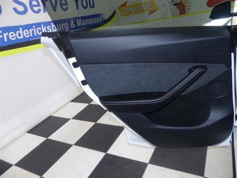 Used 2023 Tesla Model Y AWD image 24