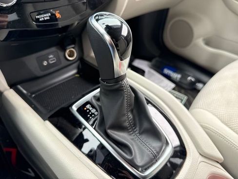 Used 2019 Nissan Rogue Sport SV w/ All-Weather Package AWD/4WD image 34