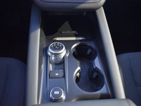 Used 2025 Ford Explorer Active image 15