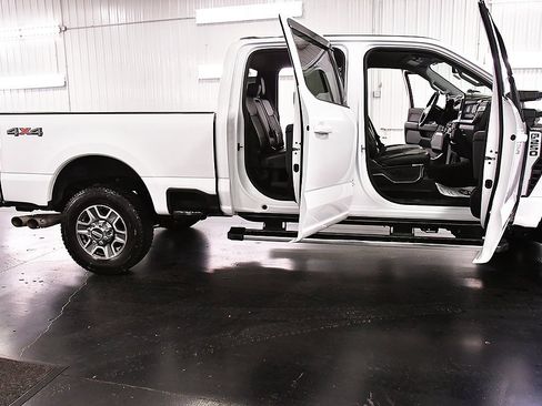 Used 2024 Ford F250 Lariat image 33