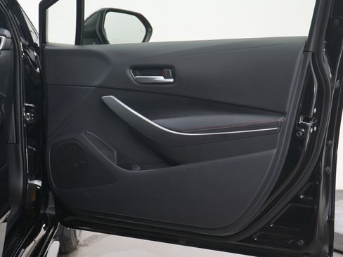 Used 2024 Toyota Corolla SE w/ SE Package image 9