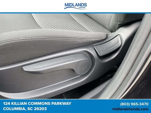 Used 2025 Kia Sportage LX FWD image 14
