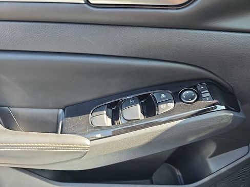 Used 2024 Nissan Altima 2.5 SR w/ SR Premium Package image 29