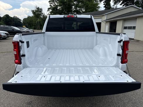 New 2026 RAM 1500 Big Horn AWD/4WD image 5