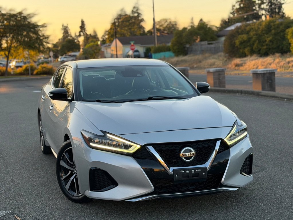 Used 2021 Nissan Maxima 3.5 SV w/ Floor Mat Group FWD image 3