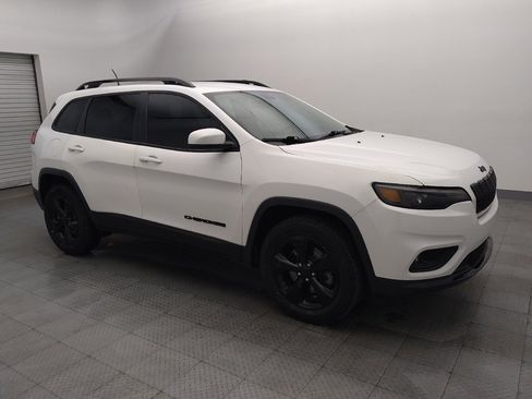 Used 2019 Jeep Cherokee Altitude image 11