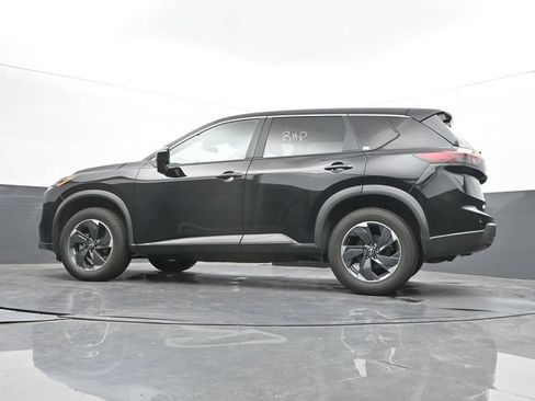 Used 2025 Nissan Rogue SV AWD/4WD image 29