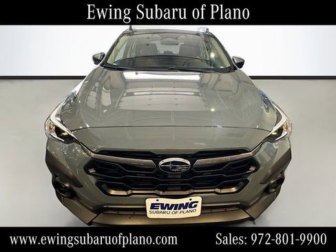 Used 2024 Subaru Crosstrek 2.0i Premium AWD/4WD image 2