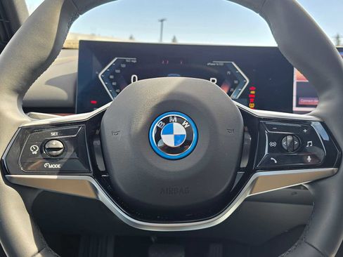Used 2026 BMW i5 eDrive40 AWD/4WD image 26
