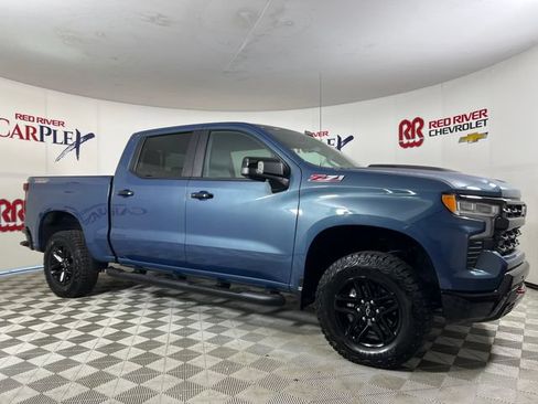 Used 2024 Chevrolet Silverado 1500 LT Trail Boss w/ Convenience Package II AWD/4WD image 1