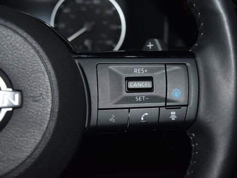 Used 2023 Nissan Rogue SL w/ SL Premium Package image 10