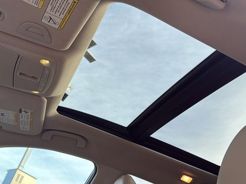 Used 2015 Nissan Rogue SL w/ SL Premium Package image 21