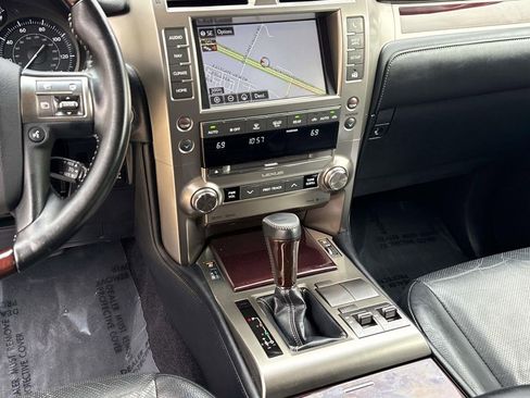 Used 2019 Lexus GX 460 Premium image 12