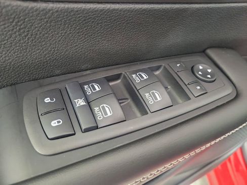 New 2026 Chrysler Voyager LX image 15