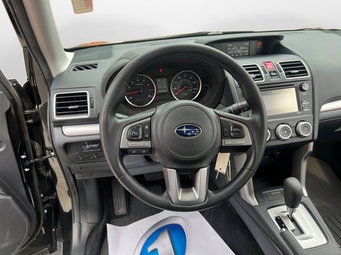 Used 2018 Subaru Forester 2.5i w/ Protection Package #1 AWD/4WD image 10