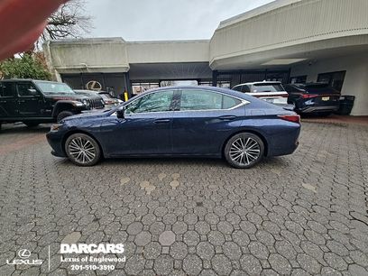 Certified 2022 Lexus ES 350 w/ Premium Package