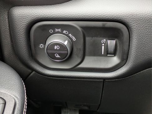 New 2026 RAM 2500 Big Horn AWD/4WD image 26