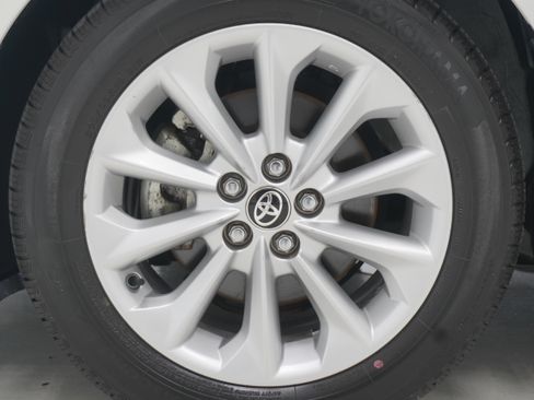 Used 2020 Toyota Corolla XLE FWD image 25