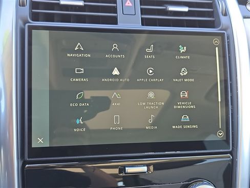 Certified 2025 Land Rover Discovery S image 23