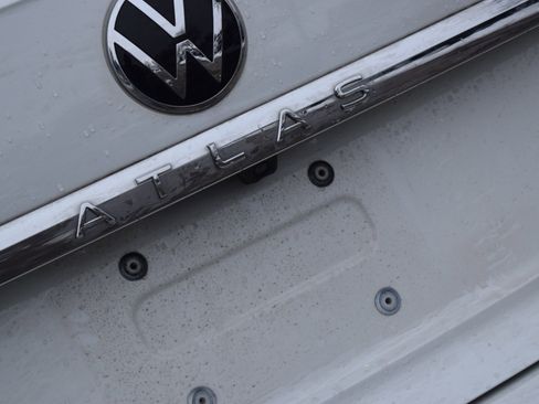 Used 2022 Volkswagen Atlas Cross Sport SE image 14