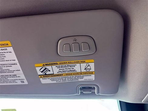 Used 2025 Ford Ranger Lariat w/ FX4 Off-Road Package image 32