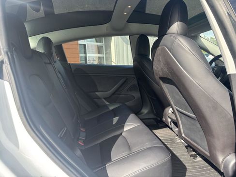 Used 2020 Tesla Model 3 Long Range AWD/4WD image 19