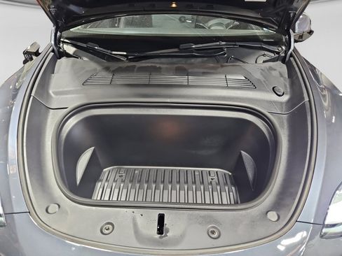 Used 2023 Tesla Model Y Long Range AWD/4WD image 25