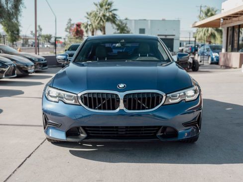 Used 2020 BMW 330i Sedan w/ Convenience Package RWD image 2