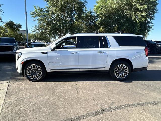 Used 2023 GMC Yukon XL Denali Ultimate w/ LPO, Floor Liner Package AWD/4WD image 4