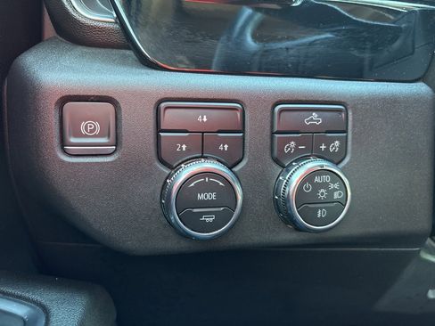 Used 2024 GMC Sierra 3500 SLE w/ SLE Value Package image 20