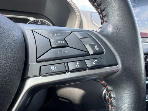 Used 2023 Nissan Sentra SR FWD image 17
