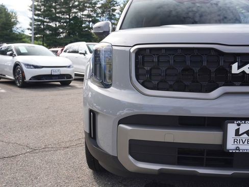 Used 2023 Kia Telluride EX X-Line AWD/4WD image 16