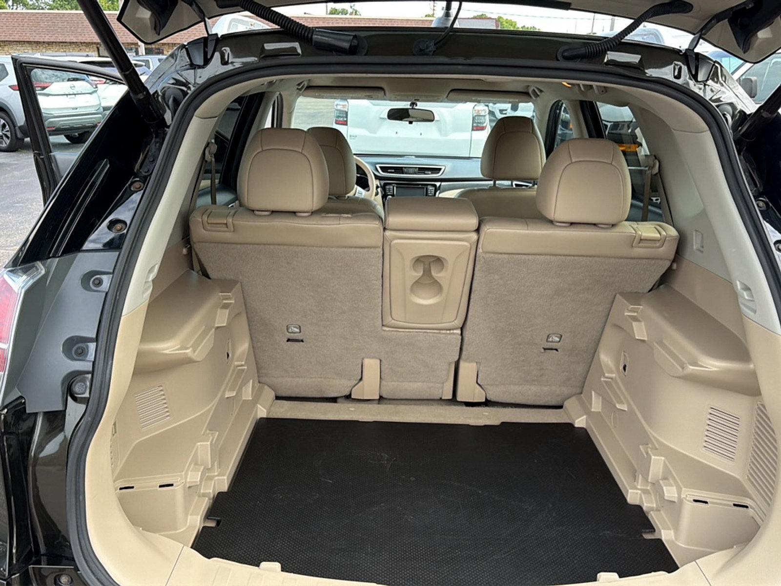 Used 2014 Nissan Rogue SL w/ SL Premium Package AWD/4WD image 10