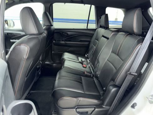 Certified 2023 Honda Passport TrailSport image 17