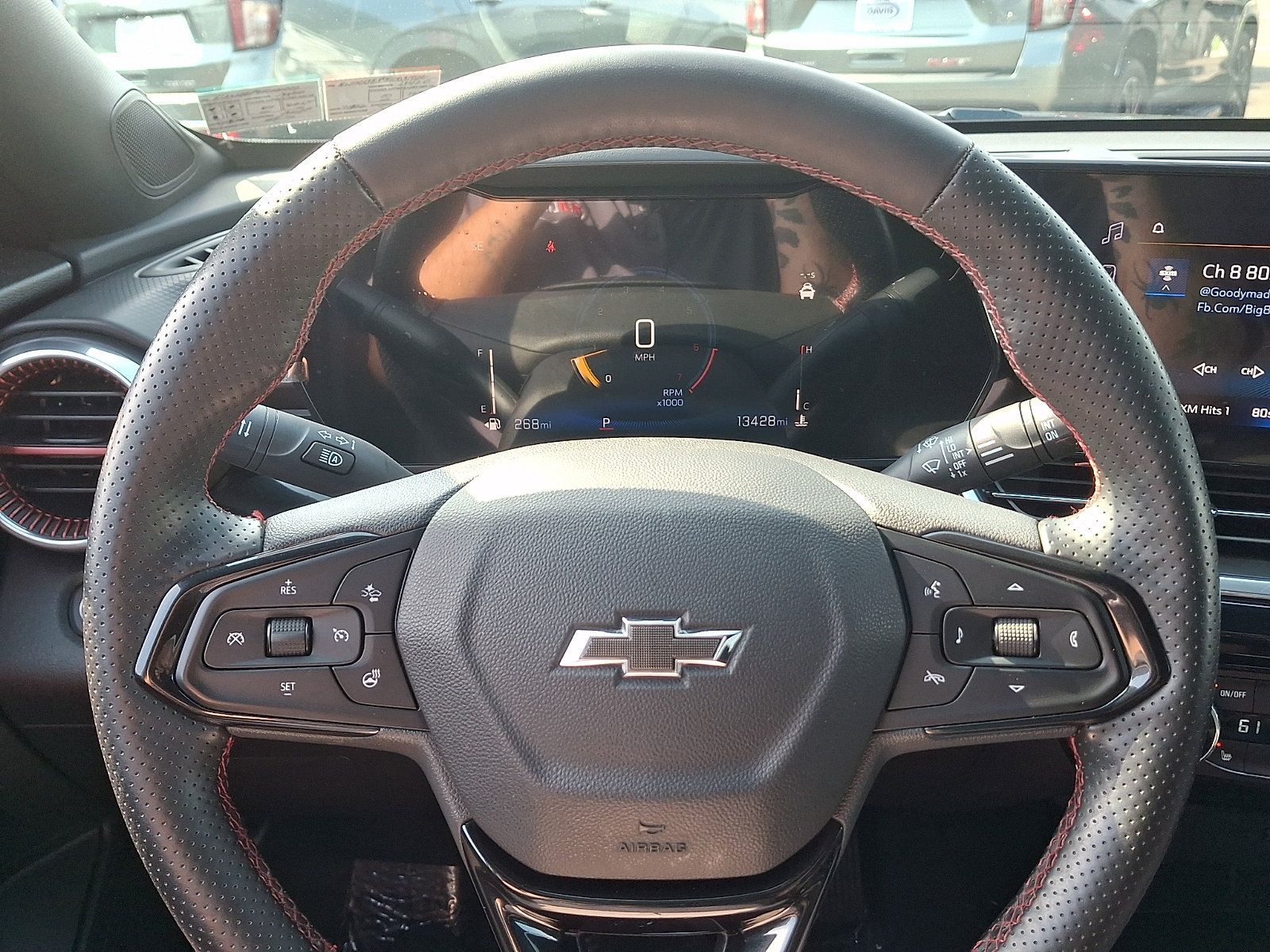 Used 2025 Chevrolet Trax RS w/ Driver Confidence Package FWD image 19