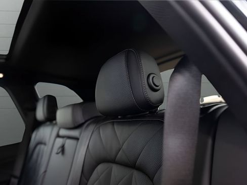 Used 2023 BMW X5 M50i w/ Climate Comfort Package AWD/4WD image 55