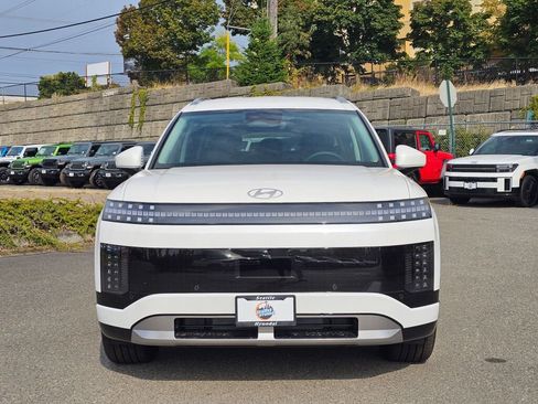 New 2026 Hyundai Ioniq 9 SEL image 2