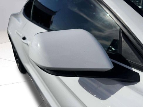 Used 2021 Ford Mustang Coupe image 9