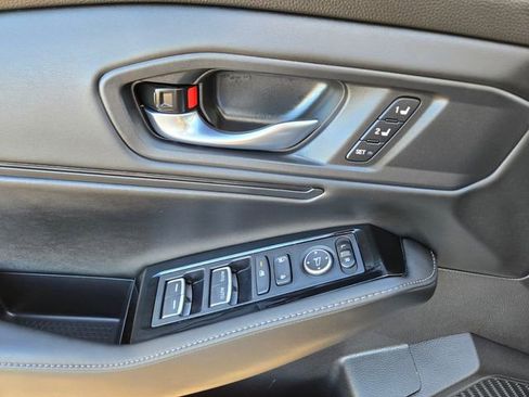 Used 2025 Honda Accord Touring image 17