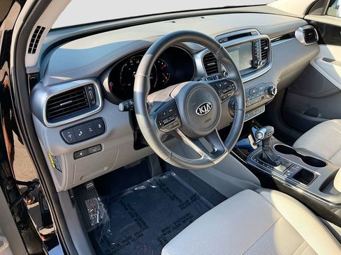Used 2018 Kia Sorento SX FWD image 17
