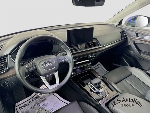 Used 2024 Audi Q5 e Premium Plus w/ Premium Plus Package image 29