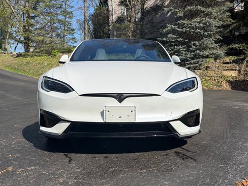 Used 2026 Tesla Model S Plaid AWD/4WD image 2