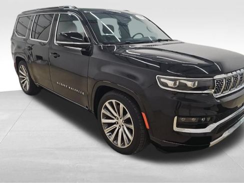 Used 2023 Jeep Grand Wagoneer Series II AWD/4WD image 3