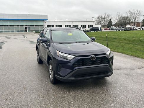 Used 2025 Toyota RAV4 XLE AWD/4WD image 7