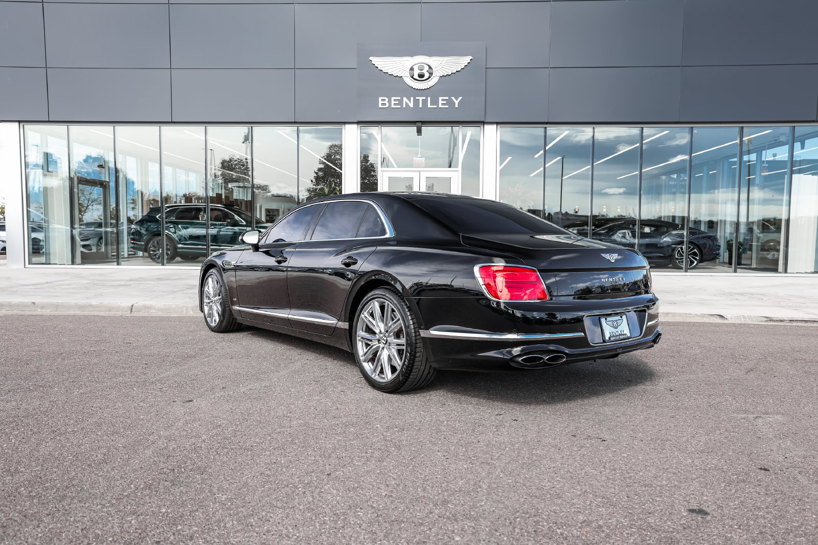 Certified 2022 Bentley Flying Spur V8 AWD/4WD image 8