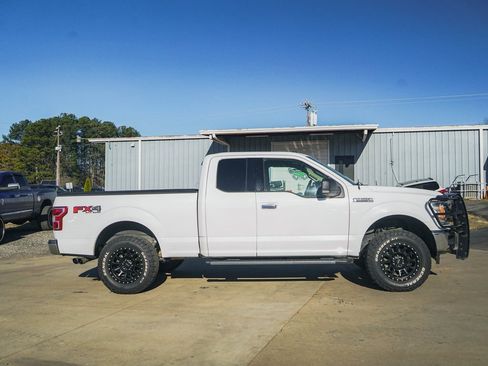 Used 2018 Ford F150 XLT w/ Equipment Group 301A Mid image 3
